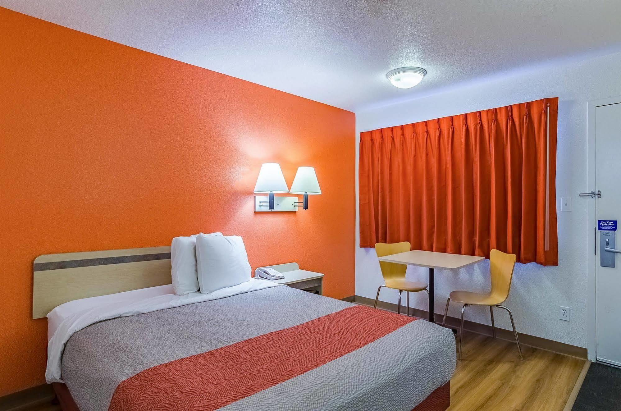 Park Inn By Radisson, Cheyenne Bagian luar foto